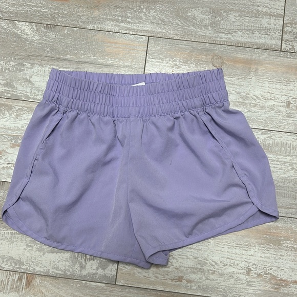 Gap Fit Girls Dry Running Shorts Size Medium - Picture 1 of 7